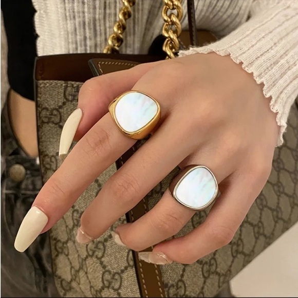 NEW Geometric White MOP Gold Adjustable Ring - Picture 6 of 7